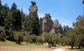 Peñas Cargadas