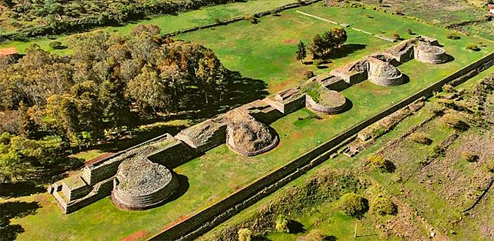 Las Yácatas de Tzintzuntzan, Tzintzuntzan