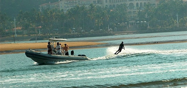 Laguna de Navidad, Barra de Navidad