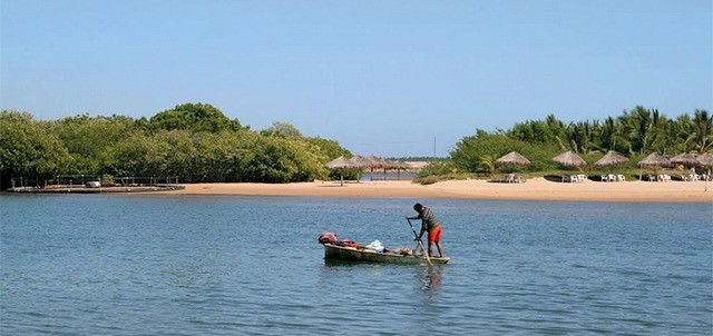 Laguna de Navidad, Barra de Navidad