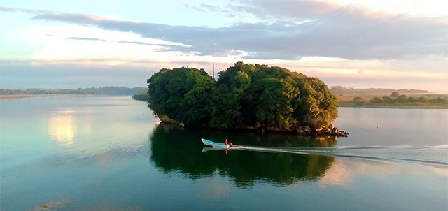 Río Cazones, Barra de Cazones