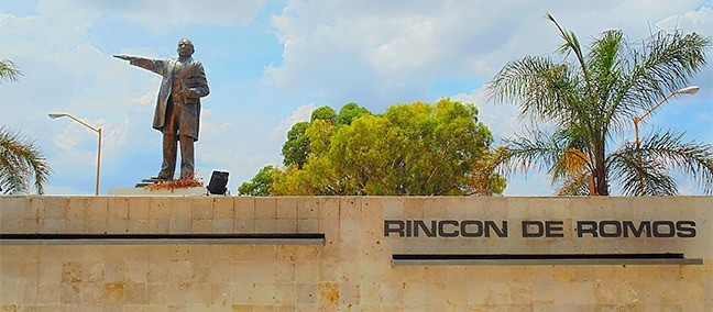 Plaza Principal, Rincón de Romos