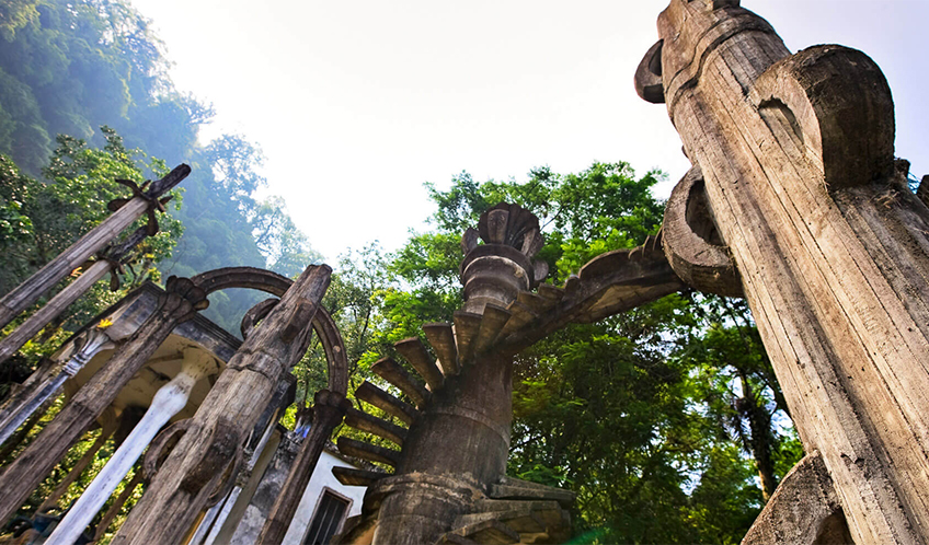 Jardín Escultórico Surrealista