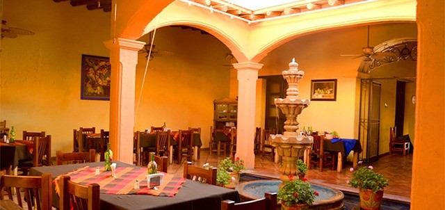 El Mesón de Don Evaristo, Parras de la Fuente