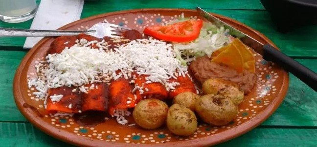 La Calandria, Arteaga