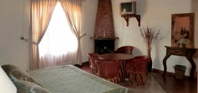 Puerta Real Sierra del Tigre, La Manzanilla de la Paz