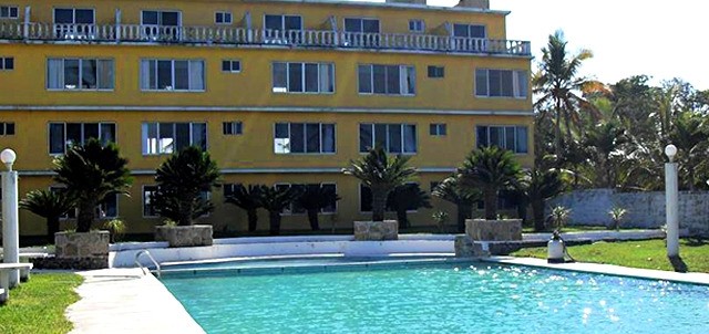 De Alba, Costa Esmeralda